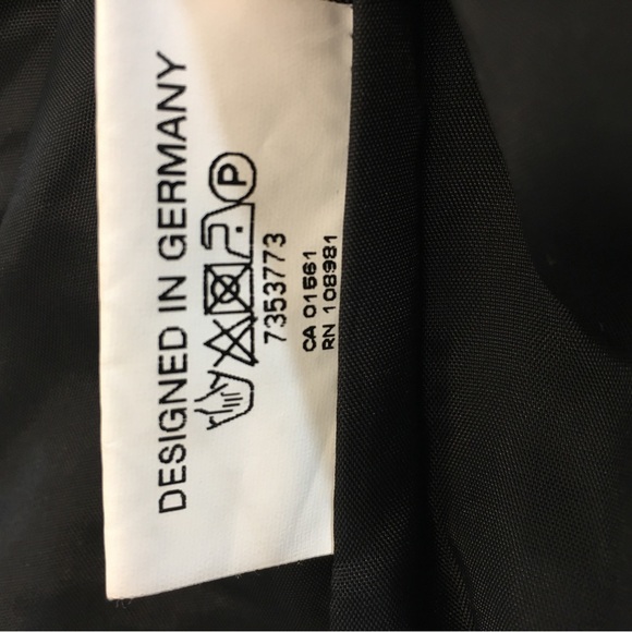 Tuzzi blazer. Plum with black and grey/silver floral. Size 8. - Picture 5 of 7